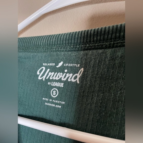 Unwind by League Vermont Ribbed Green Crewneck Size S - Picture 5 of 8
